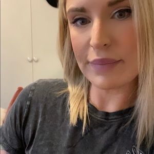 Meet your Posher, Antonia